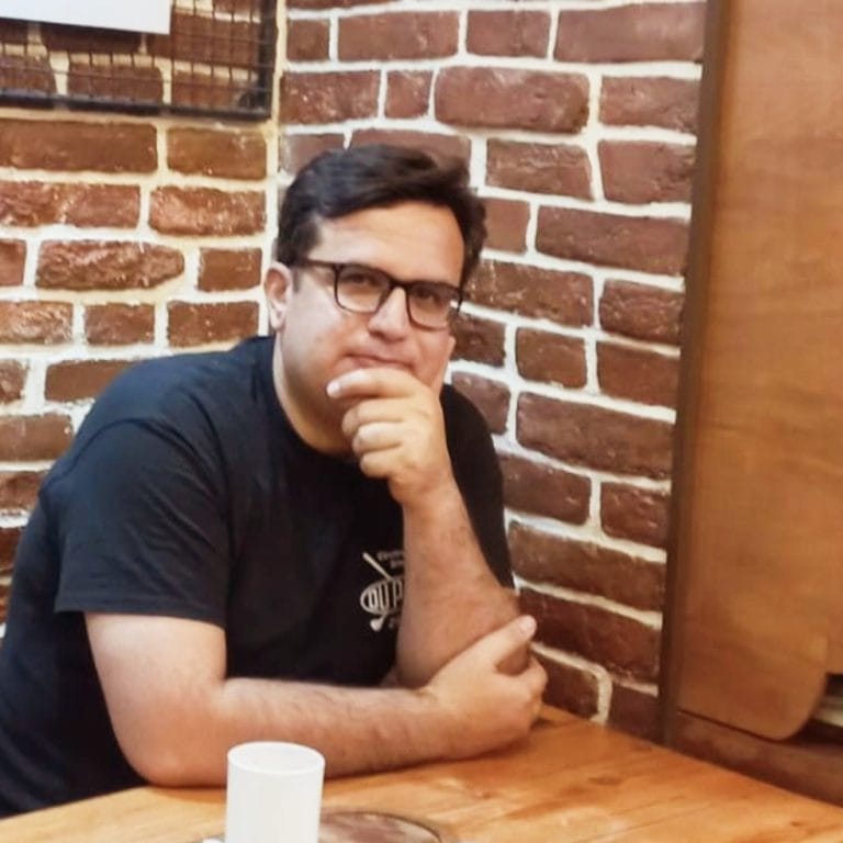 علی احسانی زاده